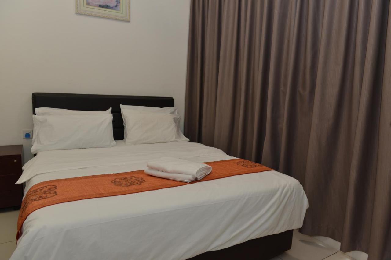 My Daily Homestay - Miri Times Square Bagian luar foto