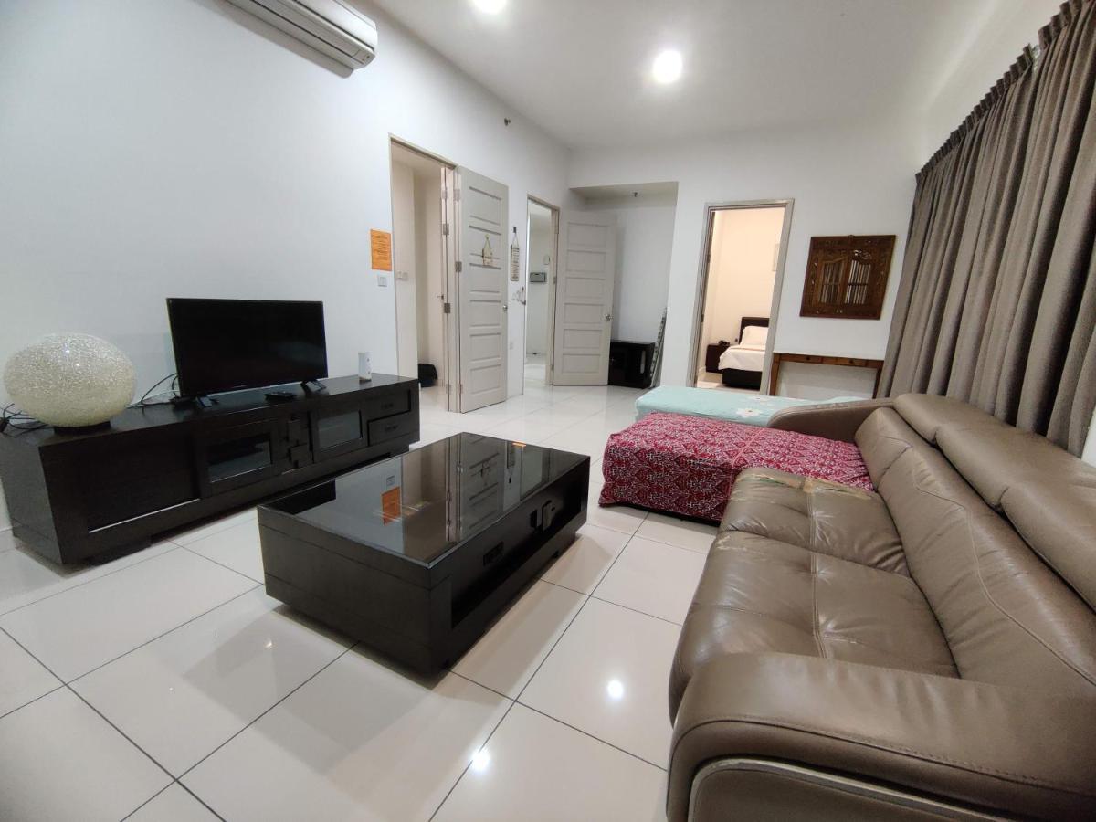 My Daily Homestay - Miri Times Square Bagian luar foto