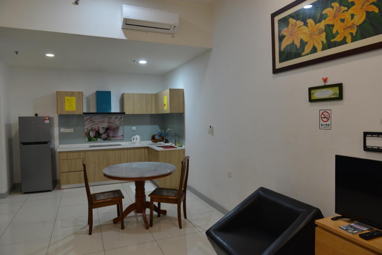 My Daily Homestay - Miri Times Square Bagian luar foto