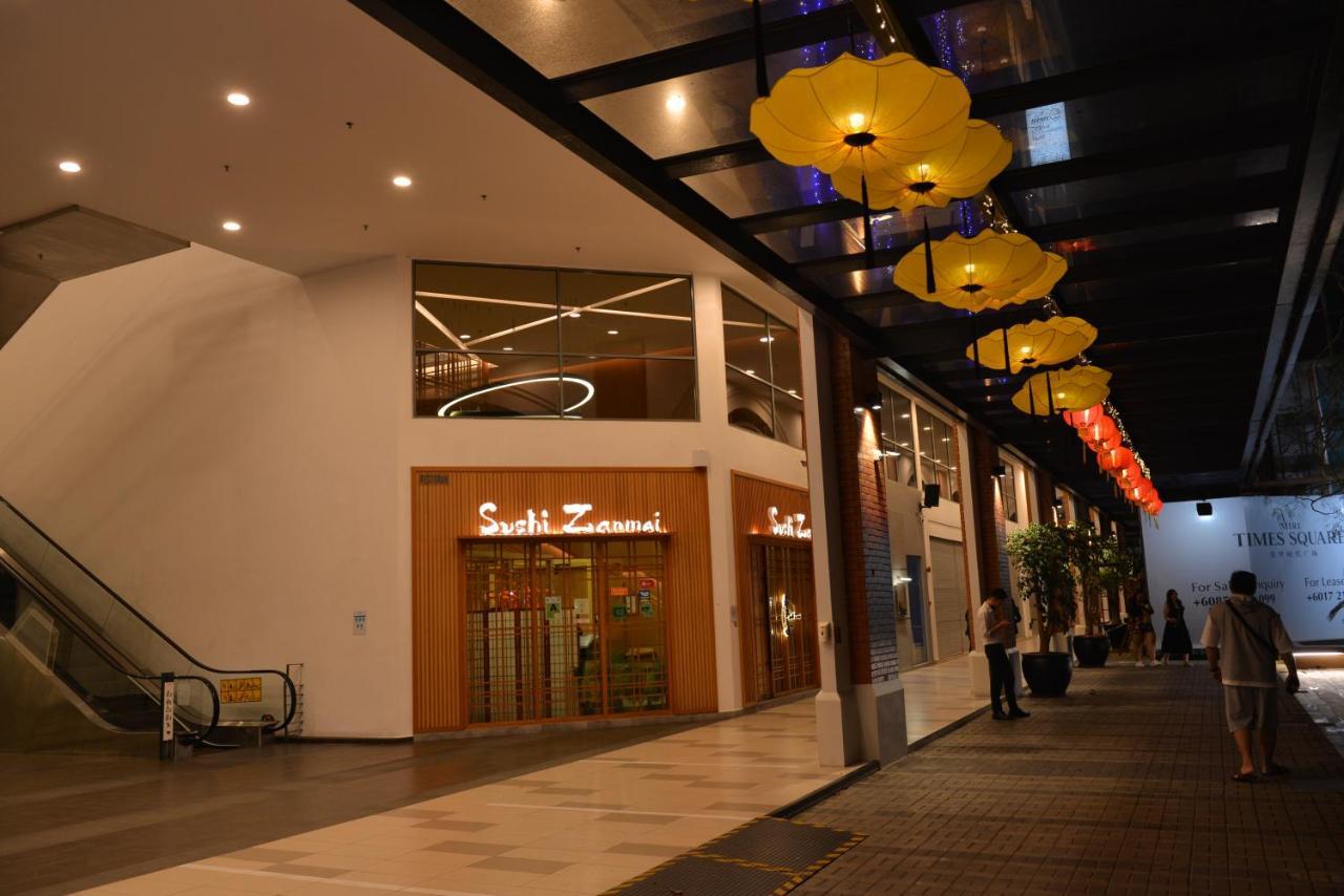 My Daily Homestay - Miri Times Square Bagian luar foto
